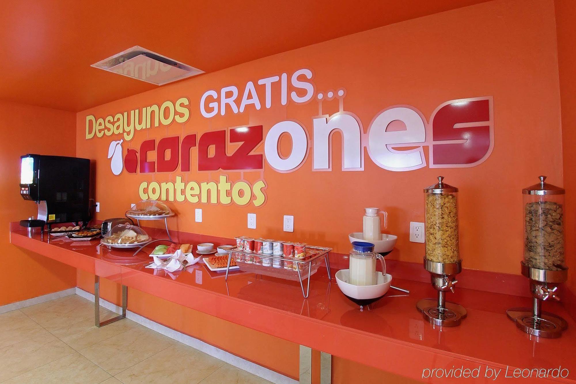 Hotel One Queretaro Centro Sur Restaurant foto